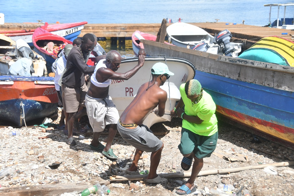 #EyeOnMelissa: Port Royal fisherfolk unite to secure boats ahead of storm