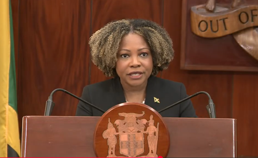 Schools urged to prepare to go online