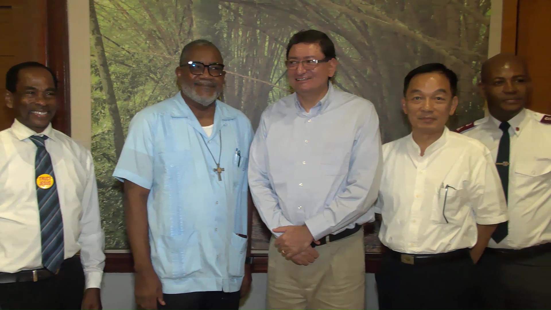 Religious Affairs Ministry Meets with Council of Churches