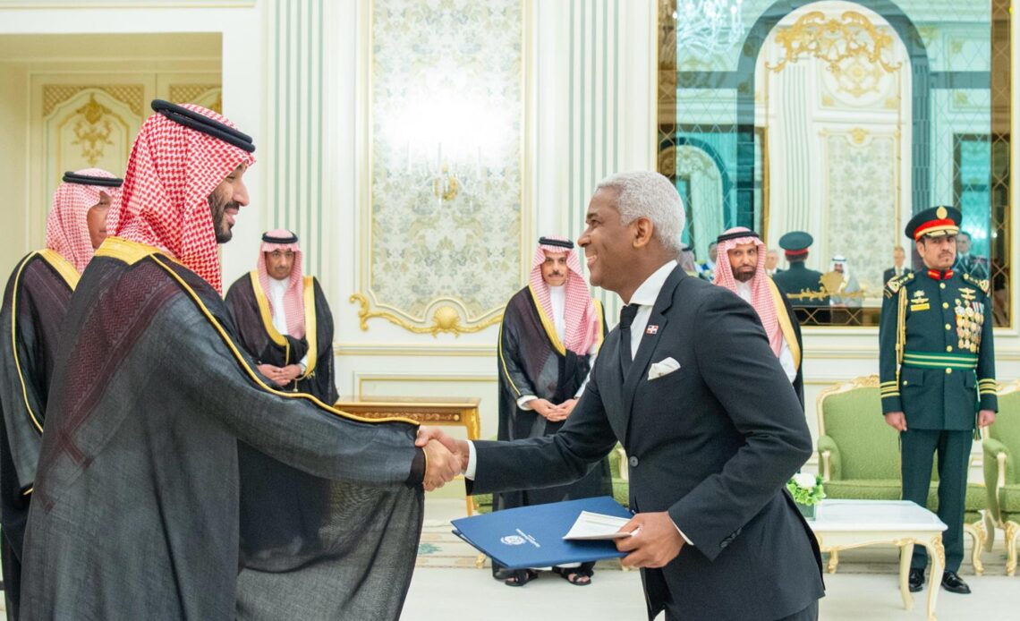 Dominican ambassador presents credentials to Saudi Crown Prince in Riyadh
