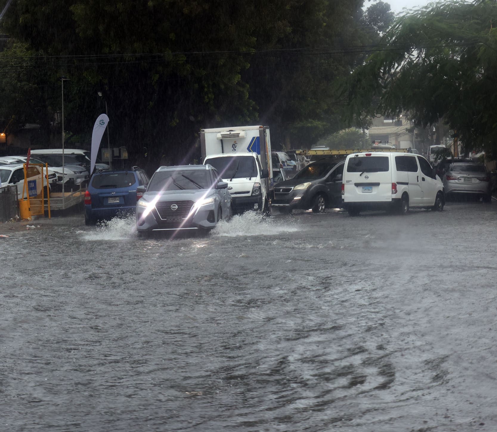 Heavy rains leave 602,666 users without drinking water.