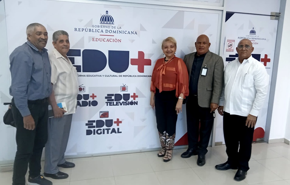 ISFODOSU professor Fátima Pons drives community engagement through school projects