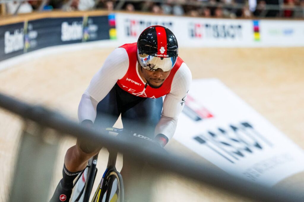 Paul, Phillip open Worlds quest in keirin, Wallace takes on sprint qualification