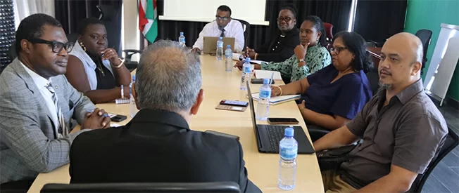 VWA en PAHO versterken samenwerking rond welzijn en arbeid