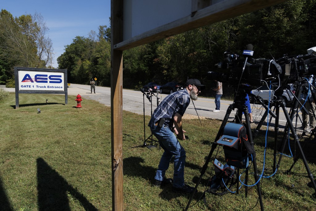 Multiple dead, missing as blast rocks US explosives plant