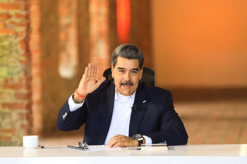 Venezuela says intercepted drug-ferrying planes, destroyed narco camps