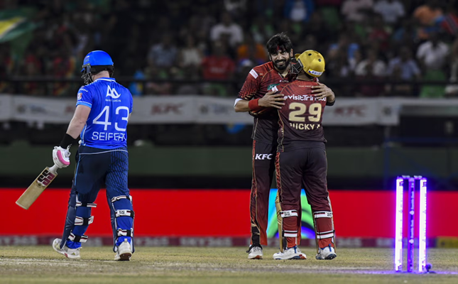 Tariq, Narine spin Knight Riders to final