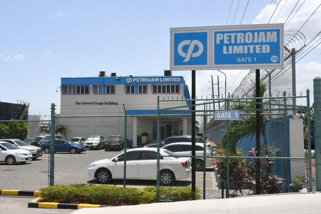 Lab technicians ordered back to work —  Petrojam