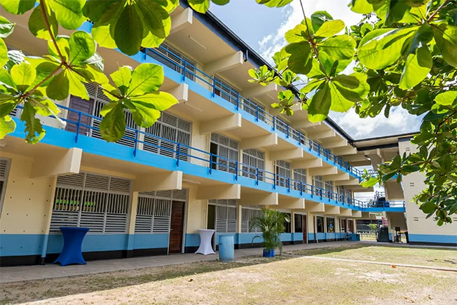 Nieuw STS-II gebouw symbool van geloof in jong Surinaams talent