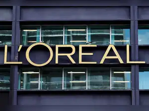 L’Oreal says interested in Armani stake