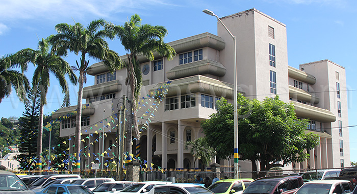 Scores of people seeking ‘vouchers’ shake Financial Complex