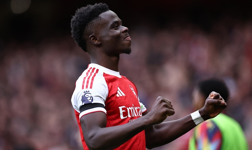 Arsenal go top of Premier League as Liverpool lose again