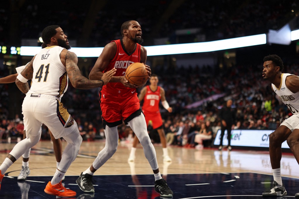 Durant agrees to NBA Rockets two-year $90m extension — reports