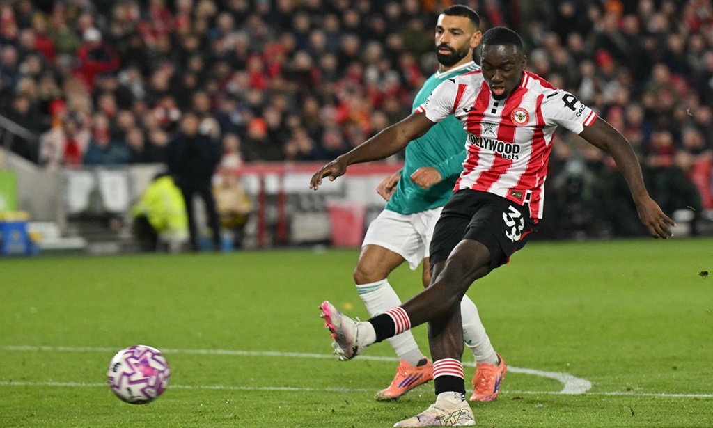 Liverpool suffer fourth consecutive Premier League defeat at Brentford
