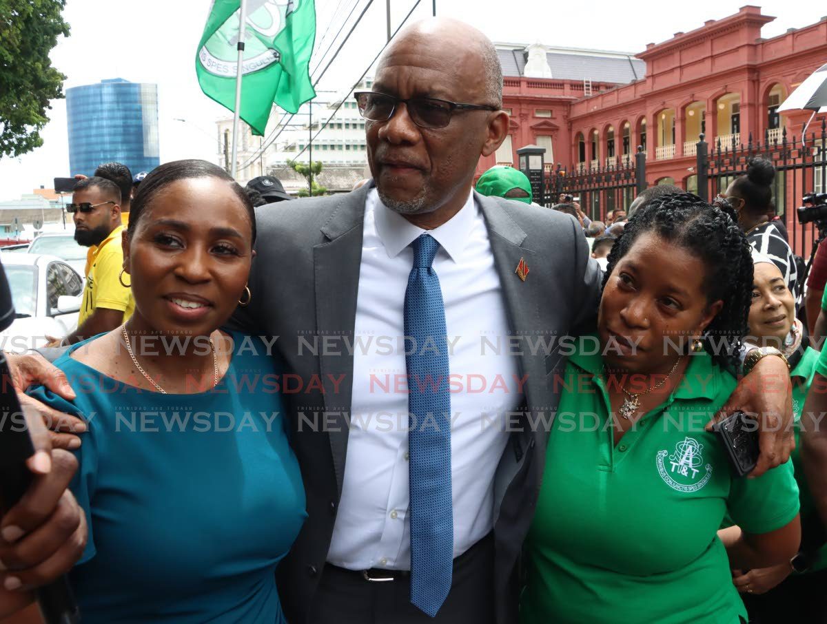 PSA head eyes 10% wage settlement by Christmas