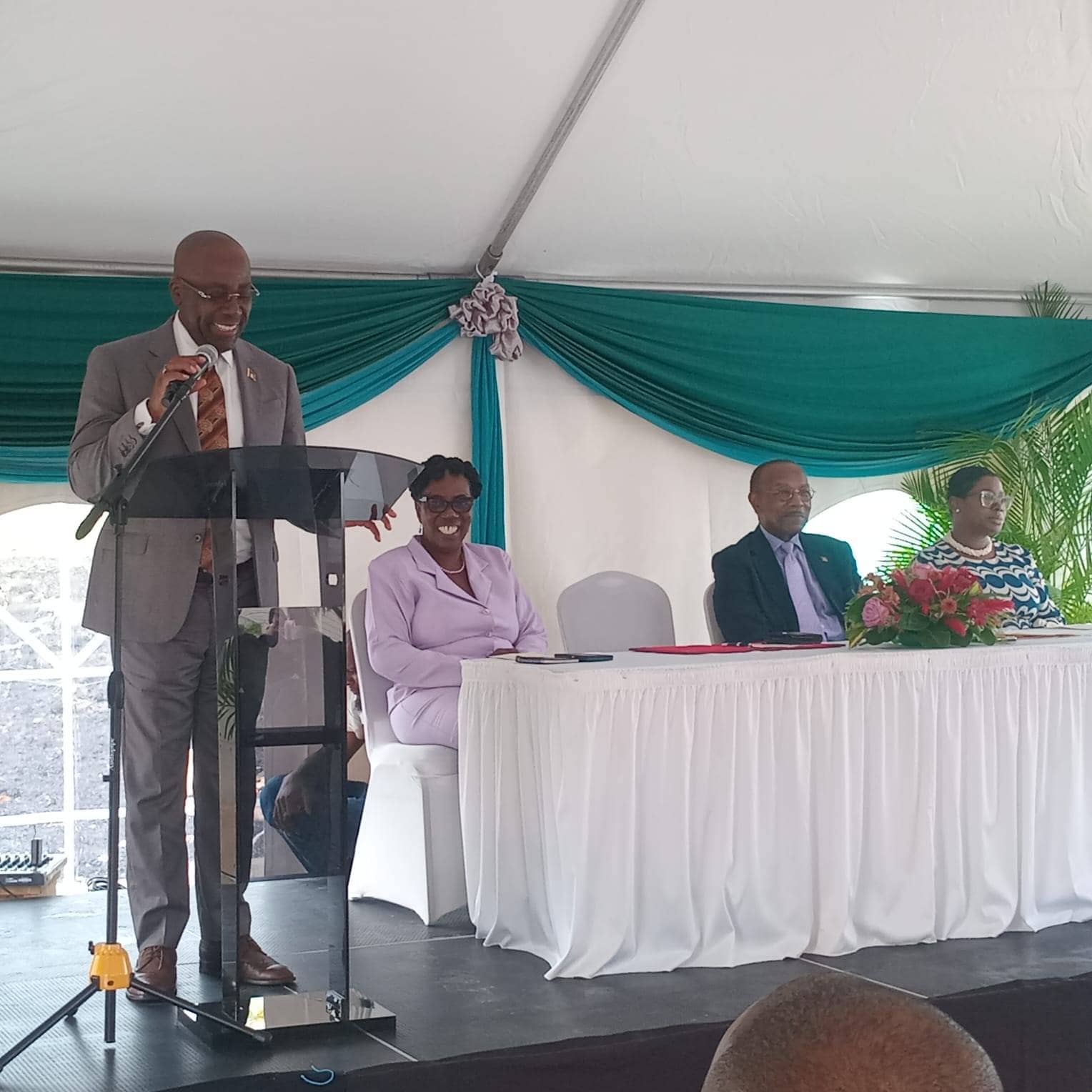 Greene Announces Plans for Eye and Dental Clinics in St. Paul