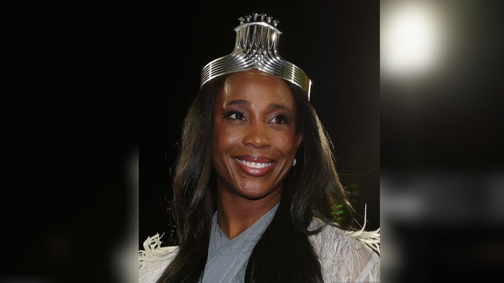 Serena Williams crowns Fraser Pryce at ATHLOS event