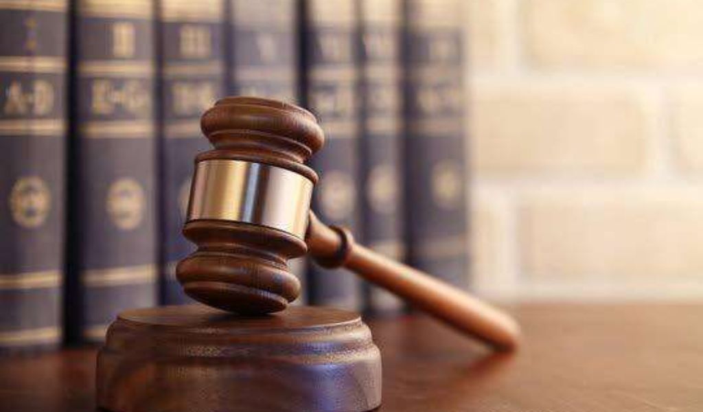 Family scuffles bring relatives before court