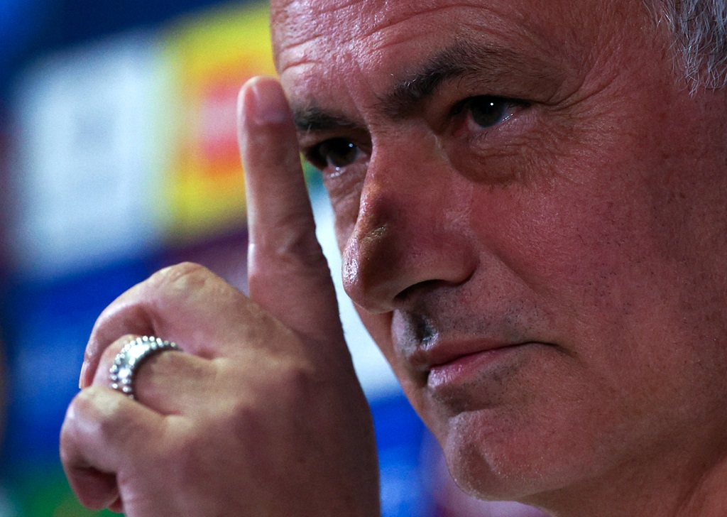 Chelsea memories don’t ‘feed’ Mourinho after return ends in defeat