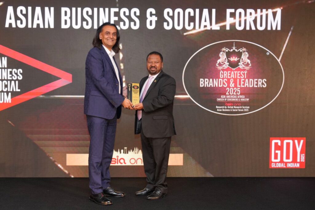 Dushyant Savadia named global leader of the year at AsiaOne event in Dubai