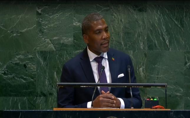 PM Drew calls for CARICOM unity to preserve zone of peace amid rising U.S.-Venezuela tensions