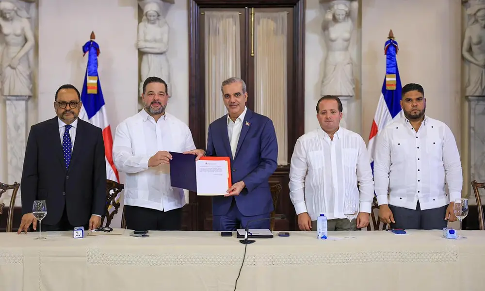 Mass land titling begins in Dominican Republic’s protected areas