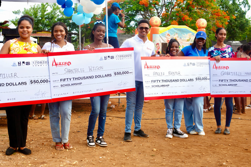 Aubyn Foundation gifts scholarships to deserving students