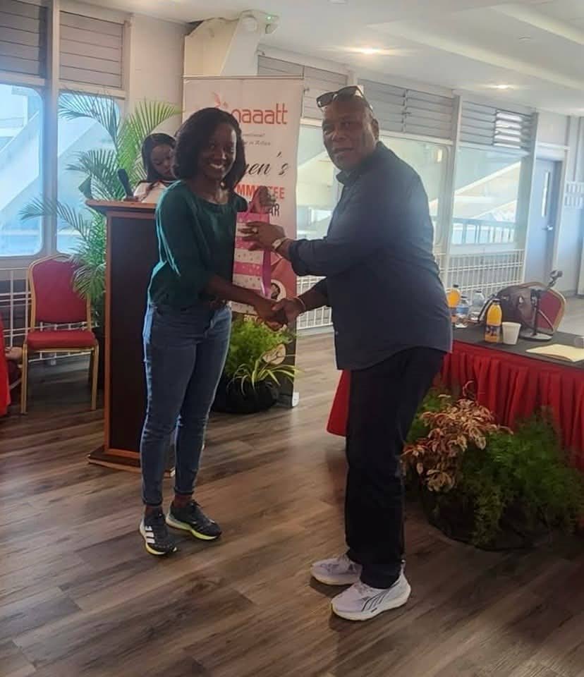 World champs medallist Baptiste throws support behind juniors