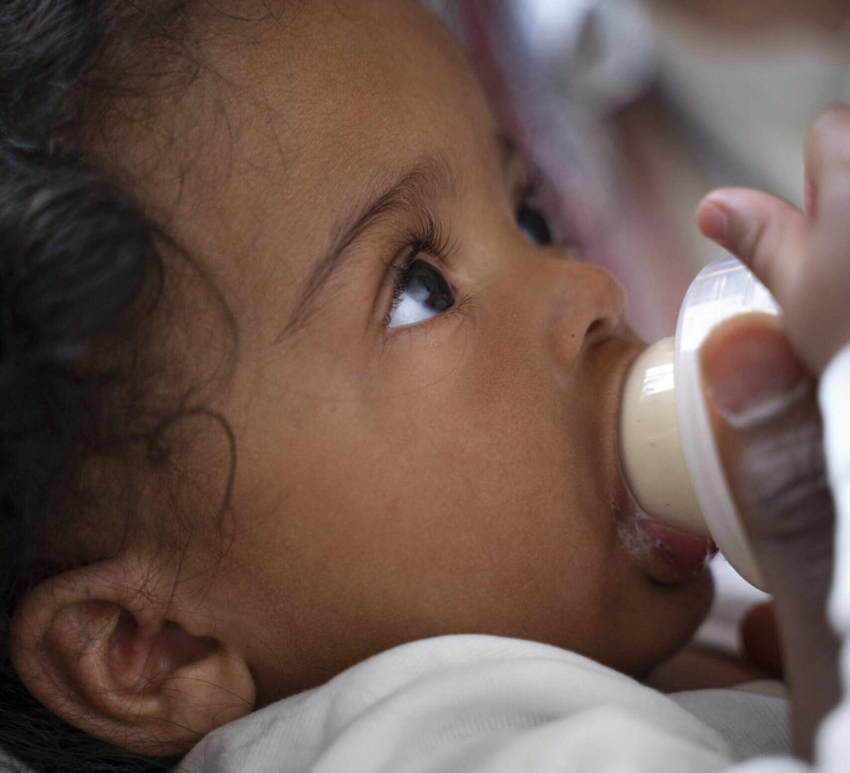 Assemblyman wants one month paternity leave for fathers