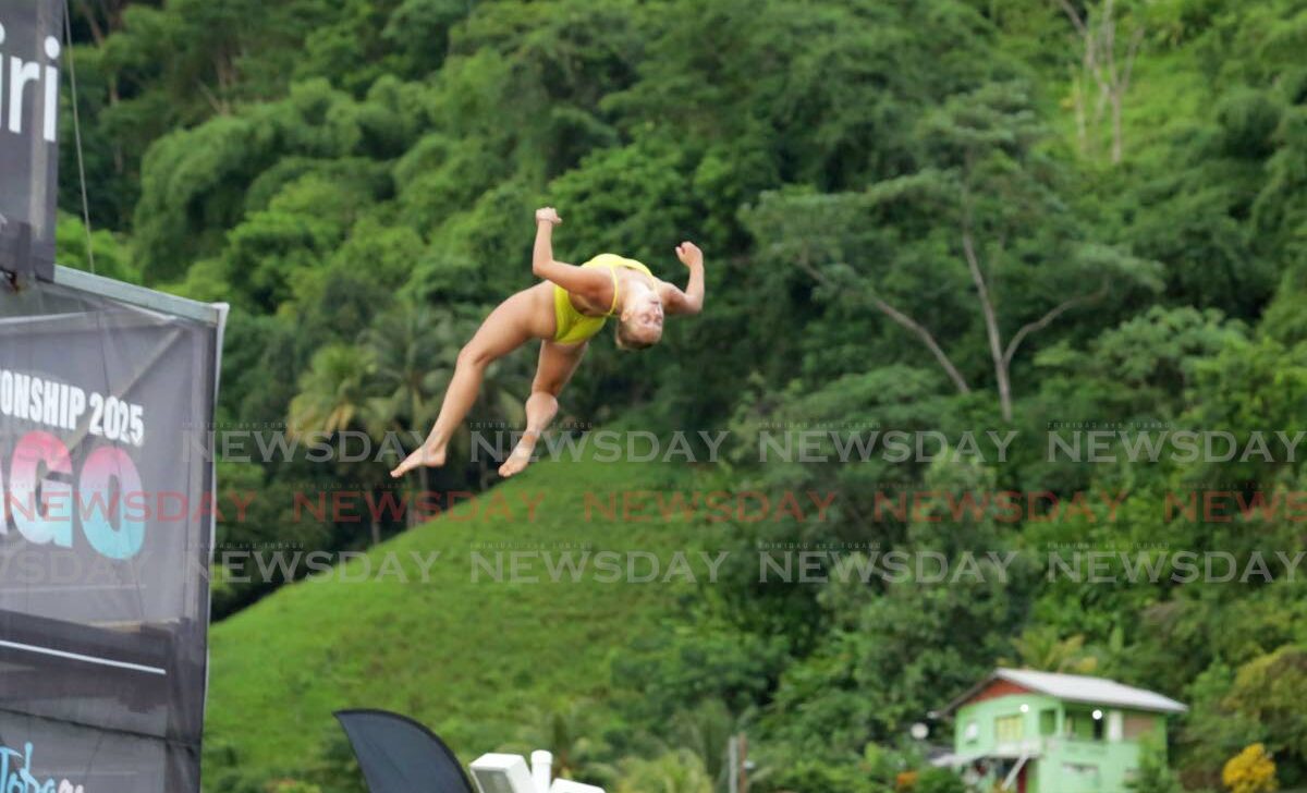 Burris defends $2m Døds Diving Championships