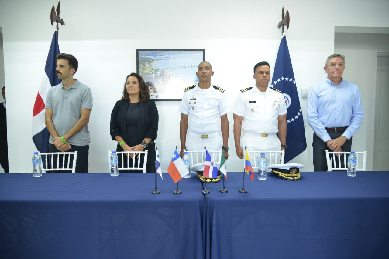 Dominican Navy conducts international maritime navigation training with Spanish collaboration