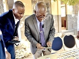 Education : Pilot project for teacher attendance and pedagogical progress