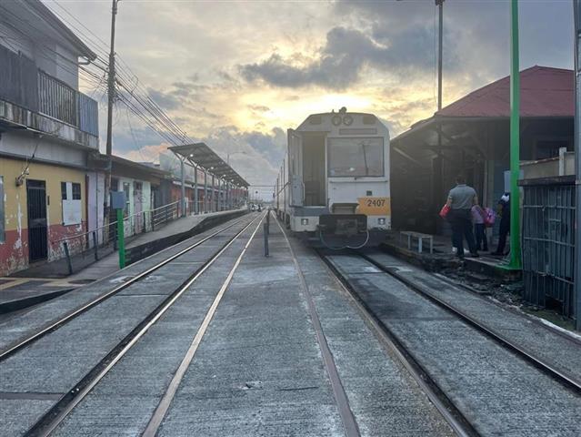 Costa Rican railway back services after crash in the capital
