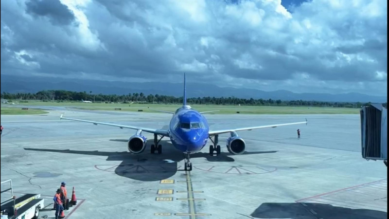 Cibao Airport is experiencing delays to and from the United States due to air traffic controllers
