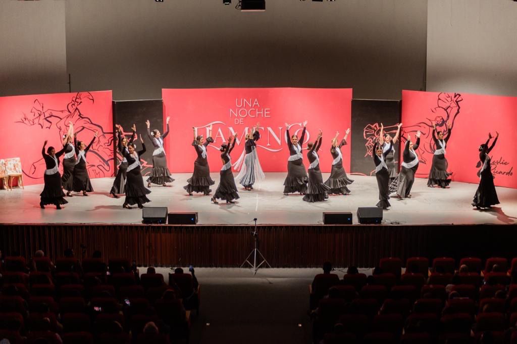 Flamenco comes alive in “Viva Flamenco” performance at Fine Arts Palace