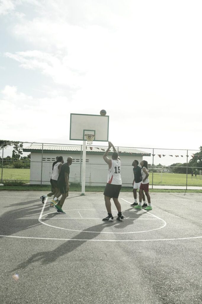 Basketball Fan TT brings cheer with 3×3 Christmas Cup
