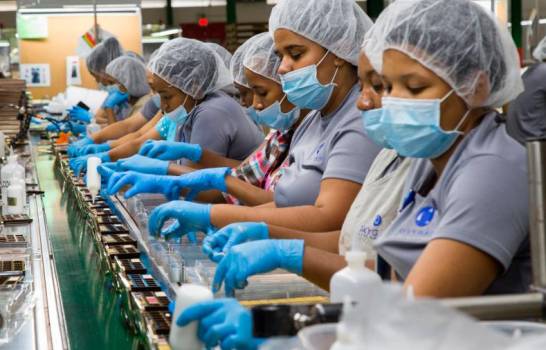 Abinader announces historic job growth in free trade zones