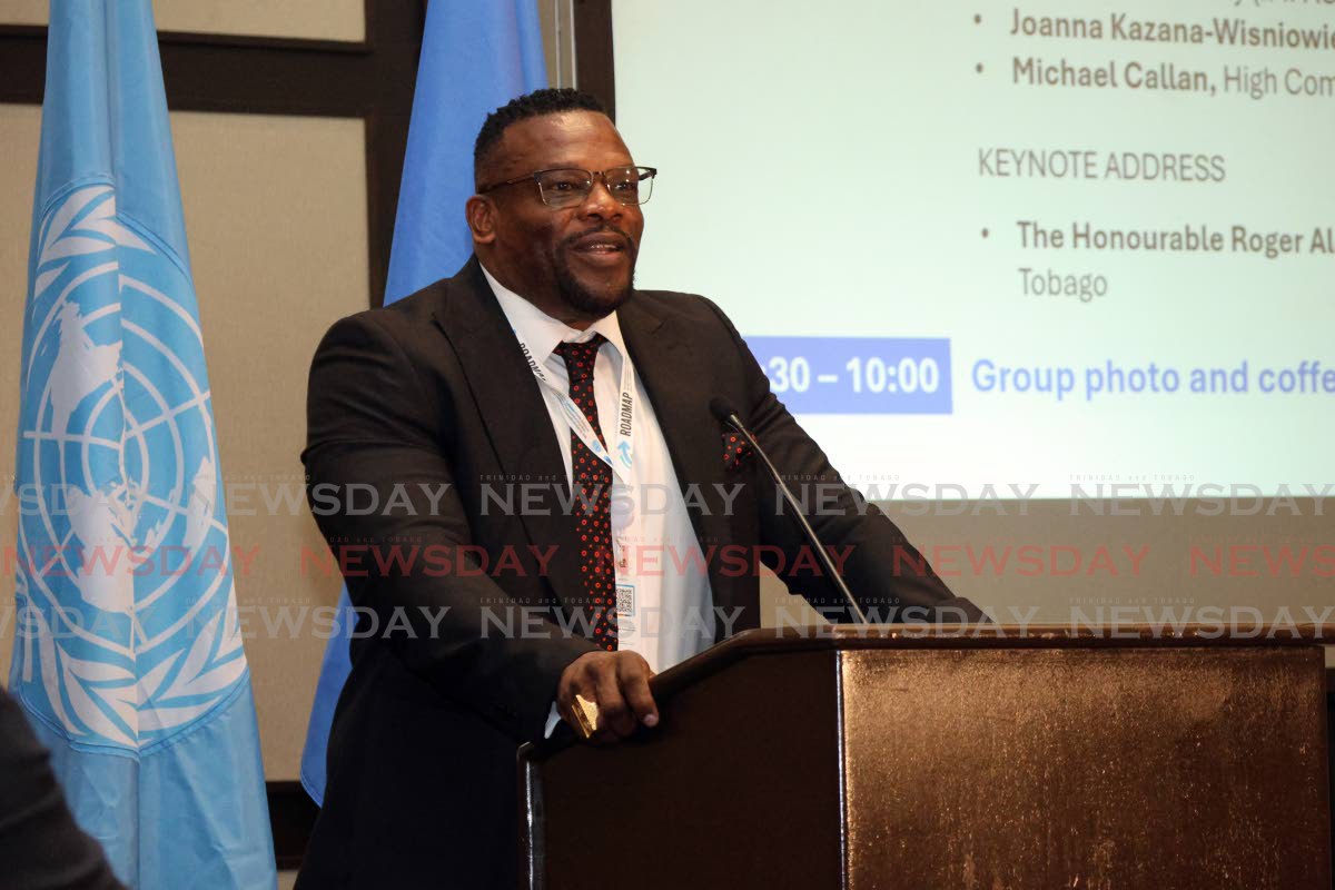 Alexander, Griffith in war of words over radar comments