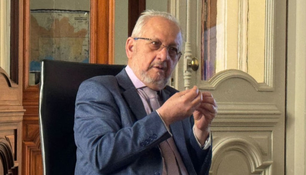 Venezuela will resist, will not be a colony, says consul in Uruguay