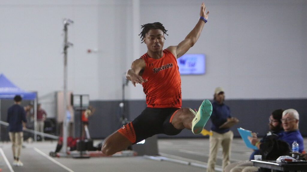 Jumpers Foreman, Cunningham win weekly award