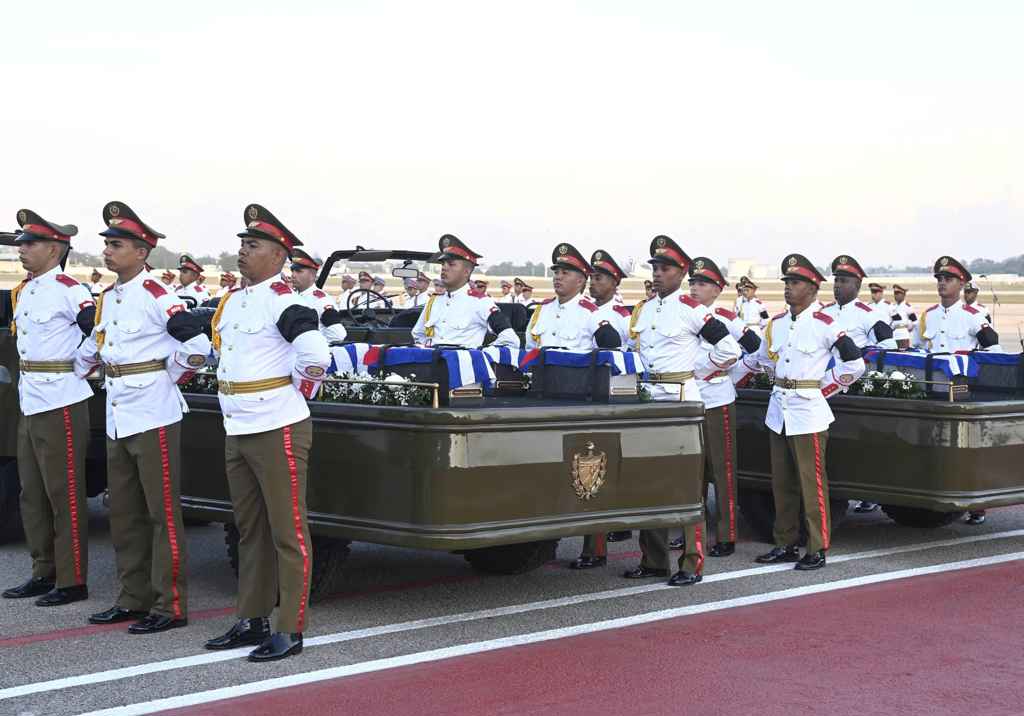 Cuba recieves the remains of 32 combatants killed in Venezuela