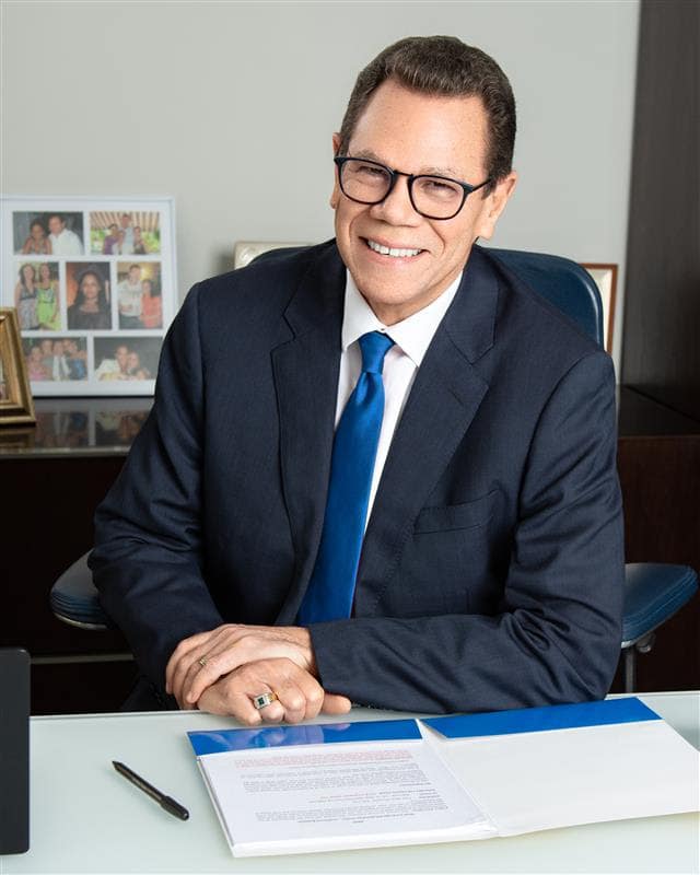 Former CDB President Dr Warren Smith Dies