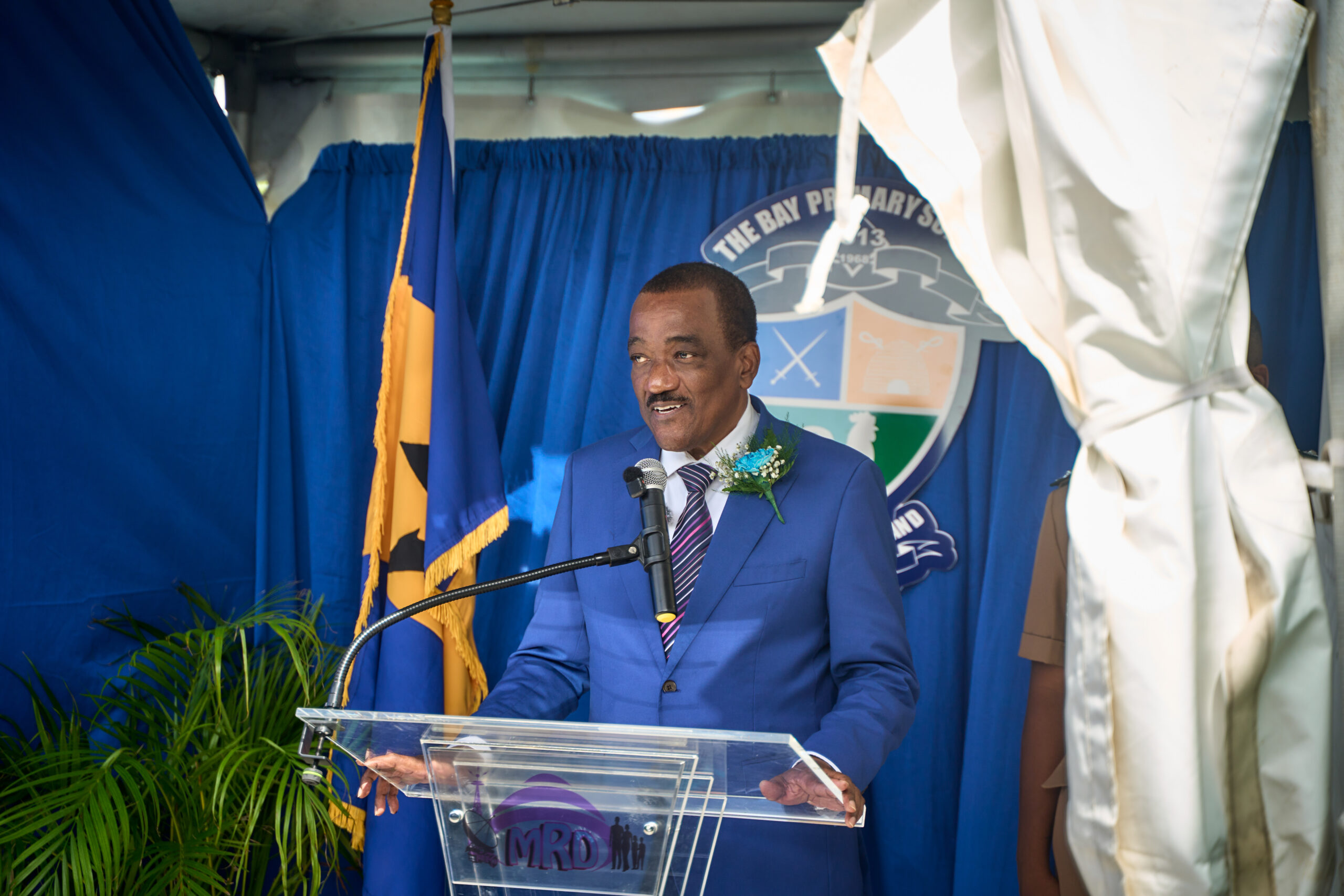 President urges school youth groups revival