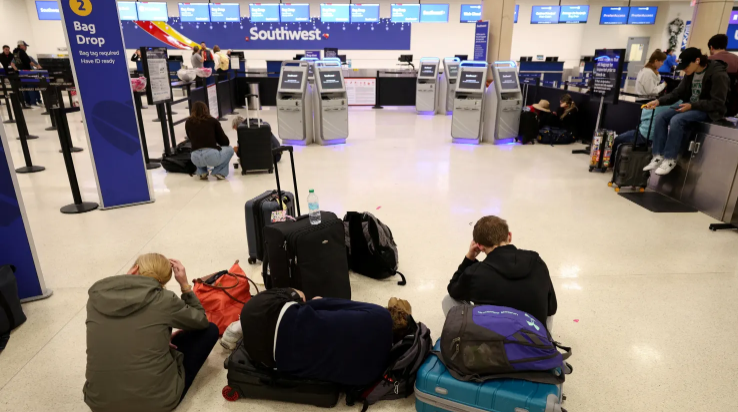 Airlines scramble to add Caribbean flights after airspace restrictions strand tens of thousands of travellers