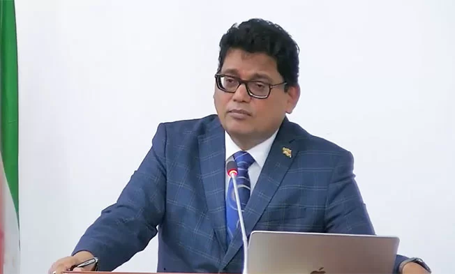 Gajadien: VHP kiest nu voor CCJ als derde instantie, niet voor eigen Hoge Raad