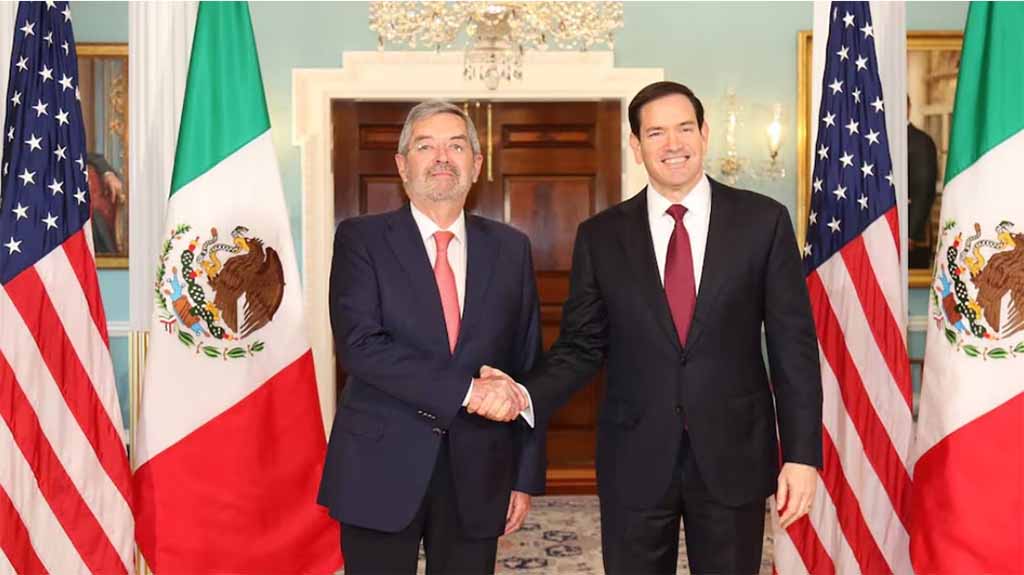 Top Mexican and US diplomats meet