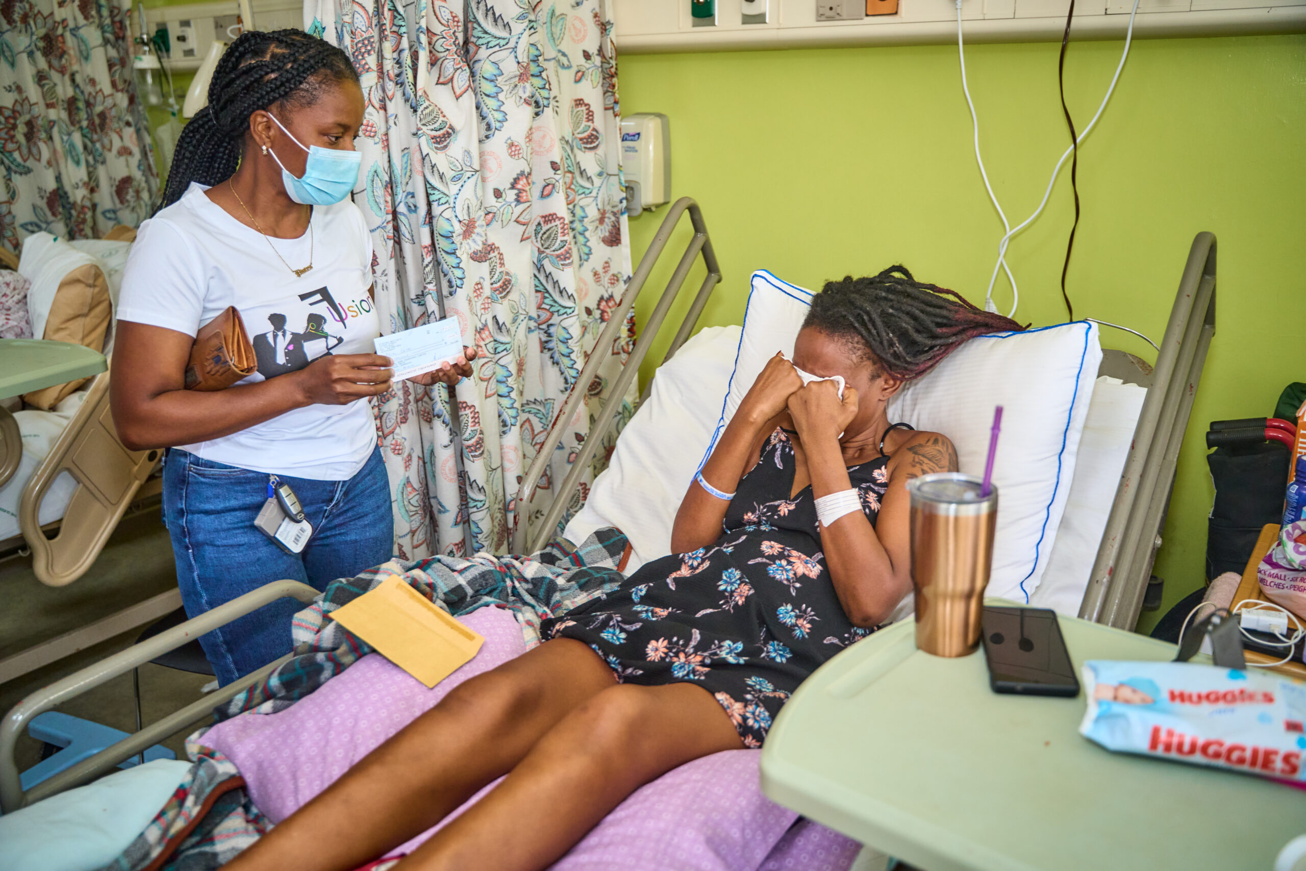 Fusionz Boutique donates $10,000 to support Carter