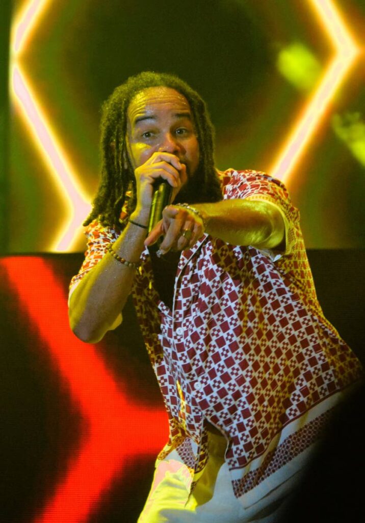 Lincoln Center show a huge success: Kes appears on Pix 11