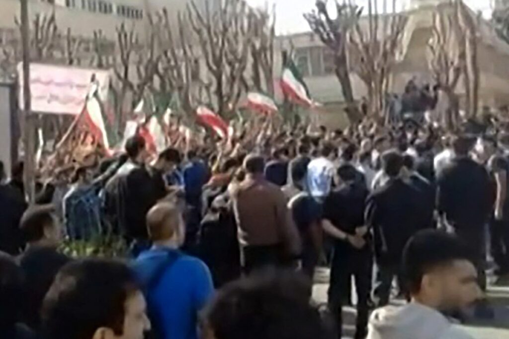 Iranian students chant anti-government slogans, as US threats loom