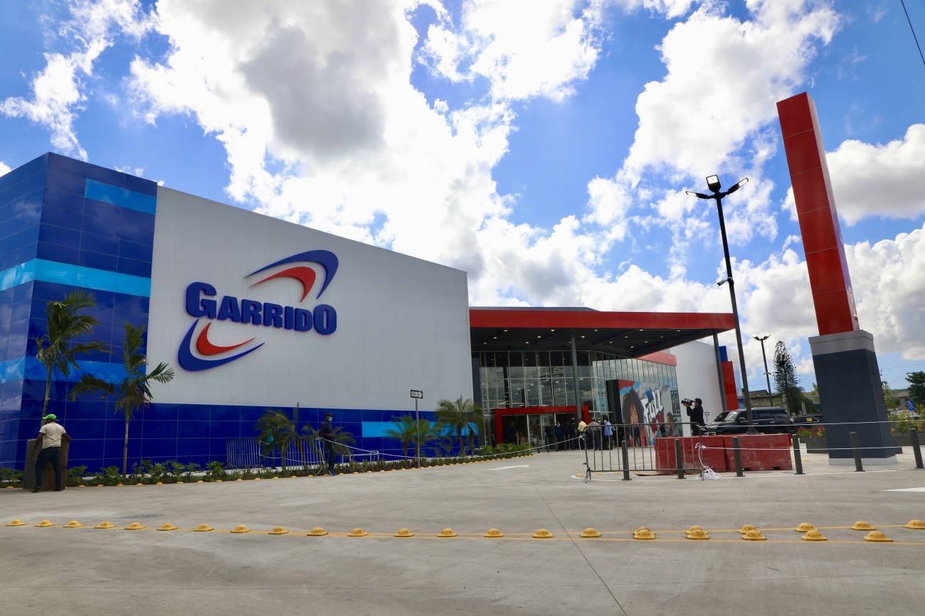 Garrido store fire prompts evacuation on Duarte Avenue